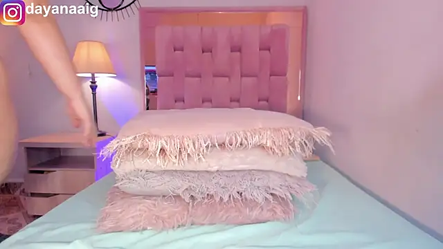 Voluptupus-girl online show from 10-20-25, 08:53