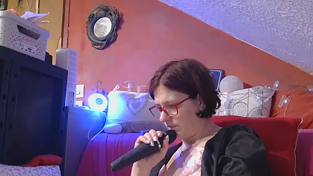 Snapshot of lanax chatting on 05-18-26, 12:44 lanax online show from 05-18-26, 12:44