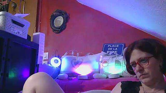 Snapshot of lanax chatting on 05-22-26, 12:11 lanax online show from 05-22-26, 12:11
