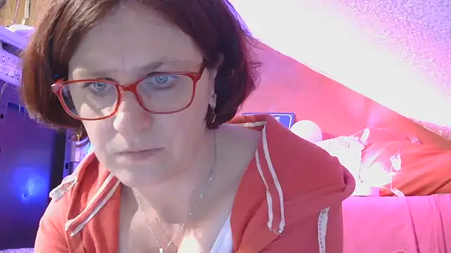 Snapshot of lanax chatting on 06-04-26, 12:11 lanax online show from 06-04-26, 12:11