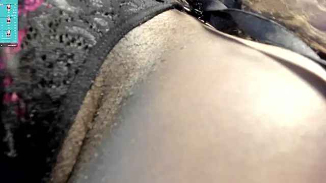 Snapshot of scarlet_darling26 chatting on 12-22-24, 05:01 scarlet darling26 online show from 12-22-24, 05:01