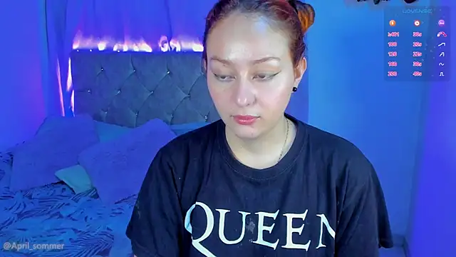 Snapshot of April_sommer1 chatting on 11-18-25, 08:08 April sommer1 online show from 11-18-25, 08:08