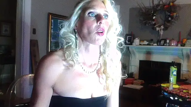 Glamazonx online show from 10-31-25, 02:23