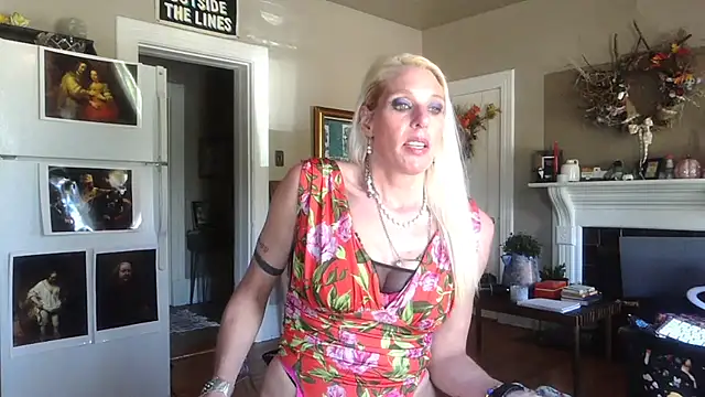 Glamazonx online show from 10-31-25, 07:48