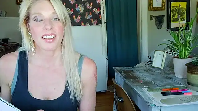 Snapshot of Glamazonx chatting on 05-11-26, 05:54 Glamazonx online show from 05-11-26, 05:54