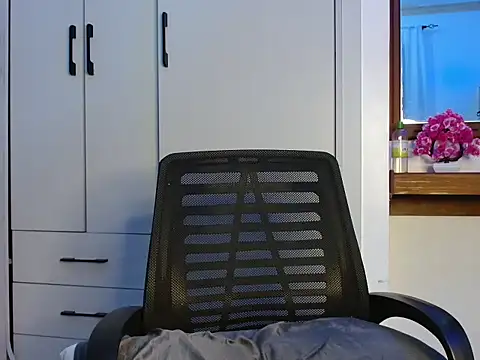 queencydoll online show from 01-13-26, 09:42