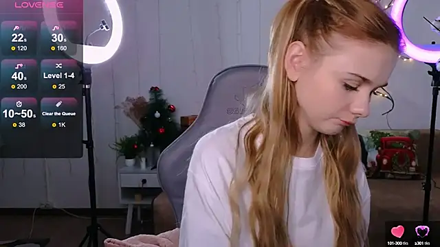 Britney Lynch online show from 12-21-24, 02:52