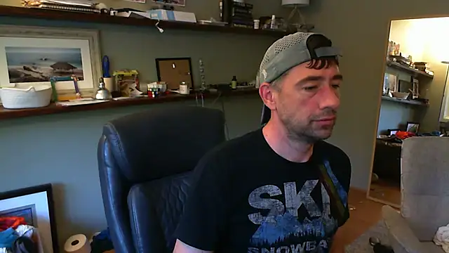 Snapshot of jackaslice chatting on 10-14-25, 08:09 jackaslice online show from 10-14-25, 08:09