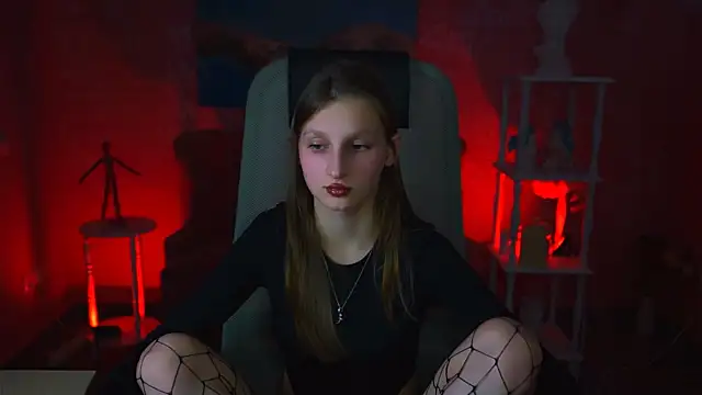 Snapshot of EllaHorton chatting on 01-30-25, 06:54 EllaHorton online show from 01-30-25, 06:54