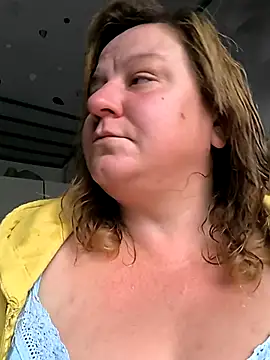 Snapshot of jusichka chatting on 09-15-25, 06:46 jusichka online show from 09-15-25, 06:46