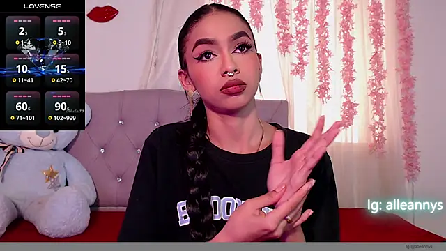 Snapshot of Alleanys_Cristal chatting on 03-01-25, 08:21 Alleanys Cristal online show from 03-01-25, 08:21