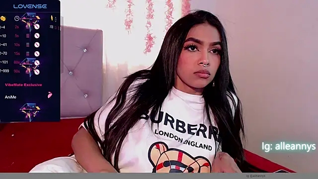 Snapshot of Alleanys_Cristal chatting on 03-17-25, 08:30 Alleanys Cristal online show from 03-17-25, 08:30
