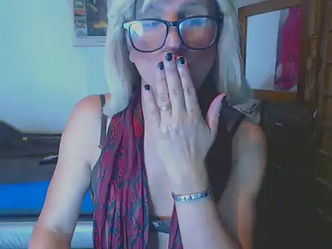 LorenJade online show from 03-14-25, 12:10