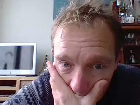 Snapshot of bertolini chatting on 01-02-25, 01:19 bertolini online show from 01-02-25, 01:19