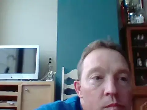 Snapshot of bertolini chatting on 03-03-25, 05:07 bertolini online show from 03-03-25, 05:07