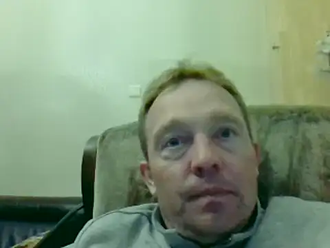 Snapshot of bertolini chatting on 03-16-25, 09:16 bertolini online show from 03-16-25, 09:16