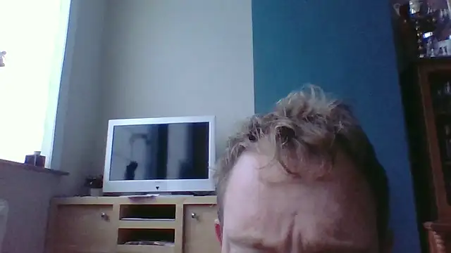 Snapshot of bertolini chatting on 10-05-25, 06:45 bertolini online show from 10-05-25, 06:45