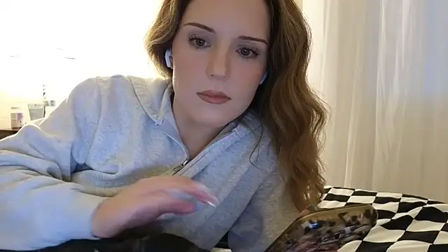 Snapshot of sexylilly69 chatting on 05-27-26, 01:02 sexylilly69 online show from 05-27-26, 01:02