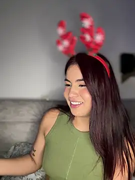 Zarah Blare online show from 12-24-24, 04:55