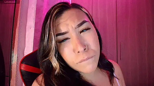 leahtemptation3 online show from 03-10-26, 04:50