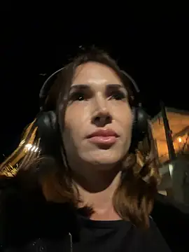 Irresistible24 online show from 07-12-26, 10:45