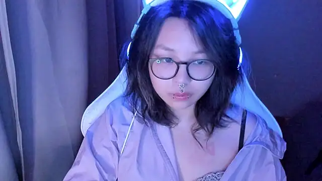 Snapshot of maydaykimmy chatting on 05-15-26, 08:49 maydaykimmy online show from 05-15-26, 08:49