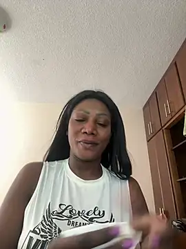 Snapshot of SUUKAM chatting on 01-29-25, 01:07 SUUKAM online show from 01-29-25, 01:07