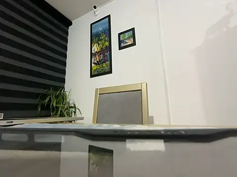 Snapshot of SUUKAM chatting on 02-01-25, 11:48 SUUKAM online show from 02-01-25, 11:48