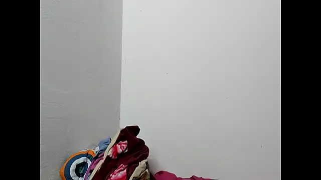 Snapshot of Laflaka22 chatting on 12-16-24, 02:47 Laflaka22 online show from 12-16-24, 02:47