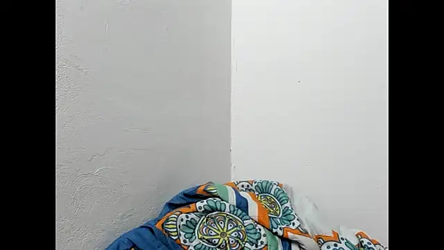 Snapshot of Laflaka22 chatting on 12-21-24, 02:41 Laflaka22 online show from 12-21-24, 02:41