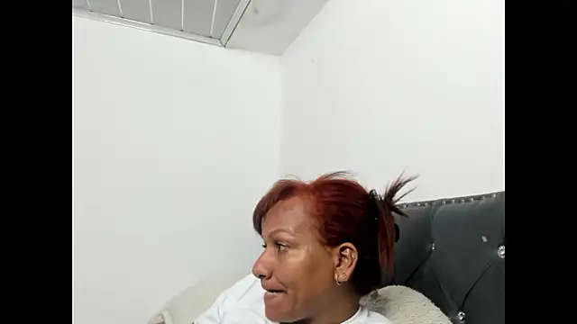 Snapshot of Laflaka22 chatting on 03-17-25, 01:03 Laflaka22 online show from 03-17-25, 01:03