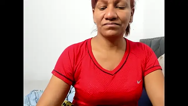 Snapshot of Laflaka22 chatting on 03-21-25, 03:44 Laflaka22 online show from 03-21-25, 03:44