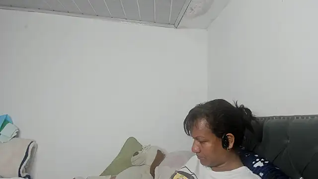 Snapshot of Laflaka22 chatting on 09-13-25, 01:16 Laflaka22 online show from 09-13-25, 01:16