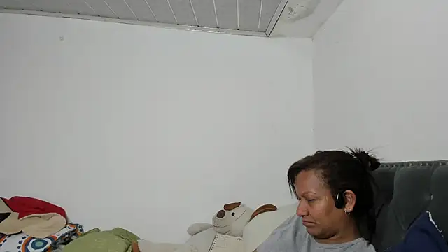 Snapshot of Laflaka22 chatting on 10-04-25, 12:41 Laflaka22 online show from 10-04-25, 12:41