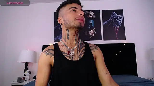 JuanCamiilo 66 online show from 02-10-25, 04:25