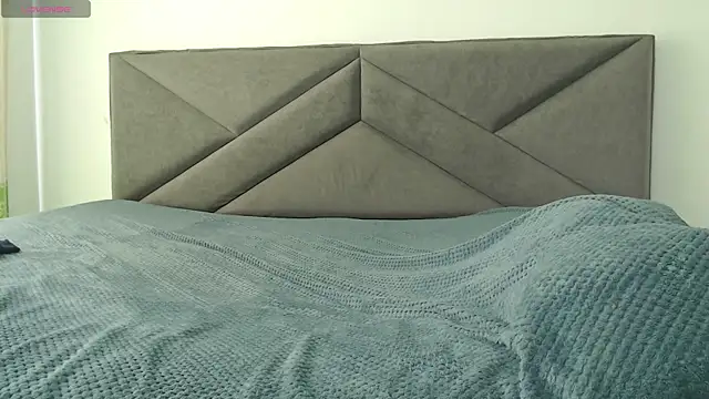 JuanCamiilo 66 online show from 03-09-25, 04:11