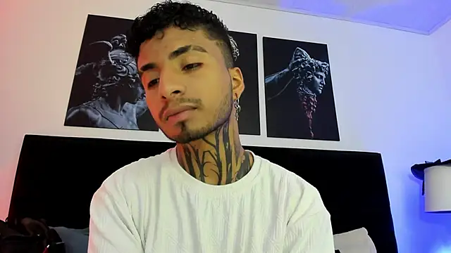 JuanCamiilo 66 online show from 10-30-25, 02:46