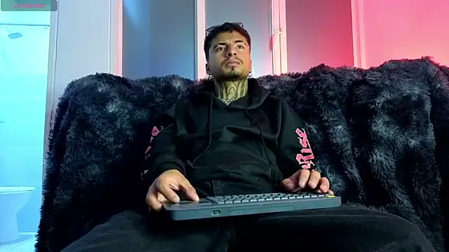 JuanCamiilo 66 online show from 07-11-26, 02:14