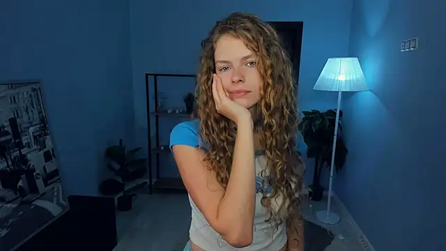 RayaNenlia online show from 10-28-25, 05:11