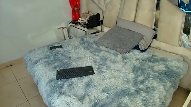 Natalyefoster online show from 11-13-25, 06:29