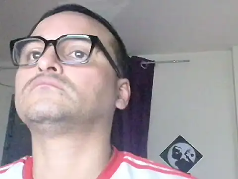Snapshot of ClarkGiven chatting on 01-11-26, 07:57 ClarkGiven online show from 01-11-26, 07:57