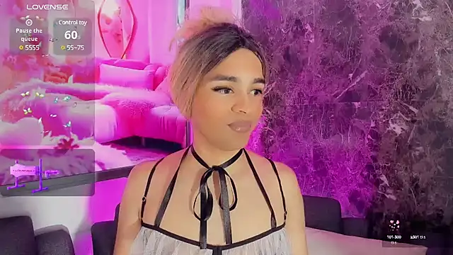 Emmaa Saenz  online show from 01-10-25, 06:09