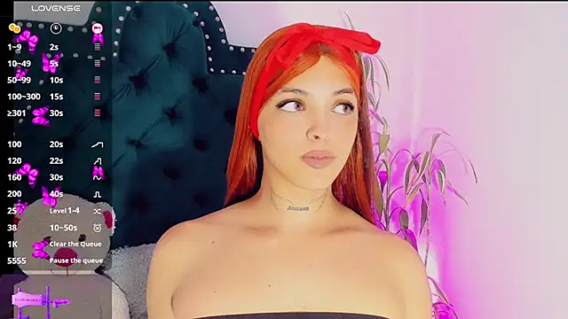 Emmaa Saenz  online show from 02-19-25, 10:20