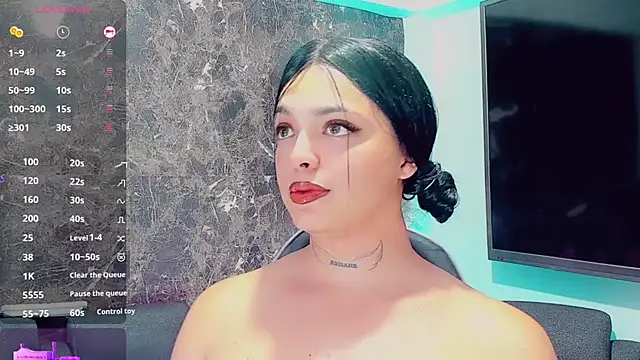 Emmaa Saenz  online show from 02-11-26, 11:54