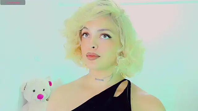 Emmaa Saenz  online show from 02-27-26, 11:49