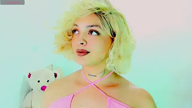 Emmaa Saenz  online show from 02-28-26, 10:22