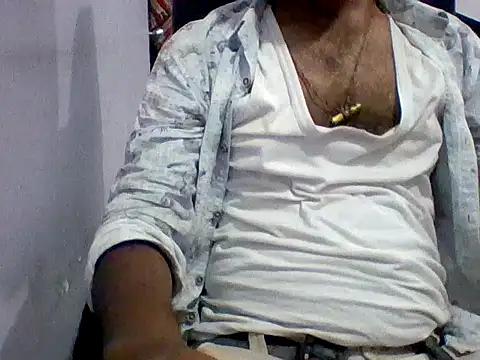 Snapshot of telugumoddahyd chatting on 09-23-25, 06:00 telugumoddahyd online show from 09-23-25, 06:00
