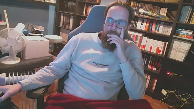 Snapshot of MeSteff chatting on 01-12-25, 07:31 MeSteff online show from 01-12-25, 07:31