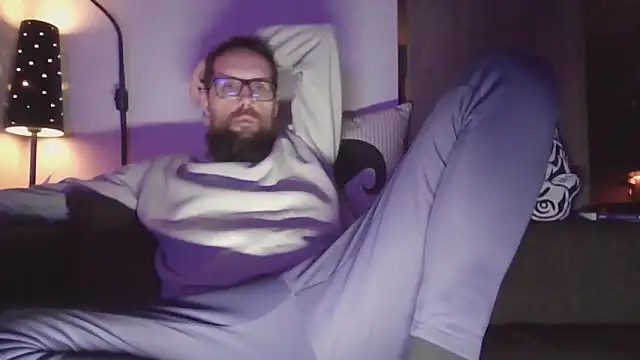 Snapshot of MeSteff chatting on 03-19-25, 06:55 MeSteff online show from 03-19-25, 06:55