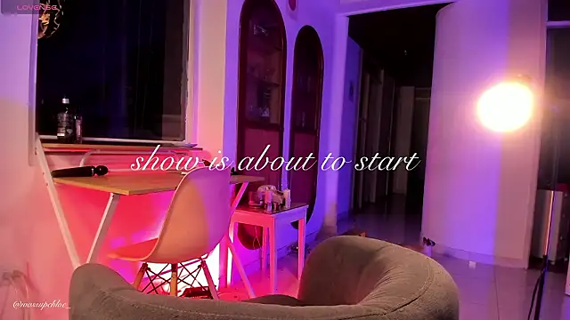 misschloe   online show from 03-09-26, 02:15